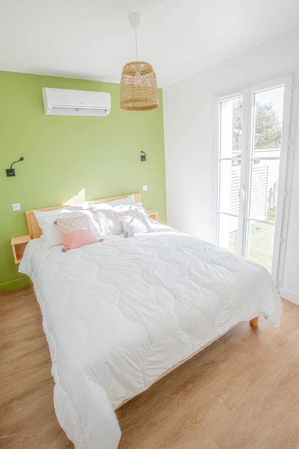 LE VAISSEAU Maison avec piscine/parking/wifi/plages 5kms Les Mathes Extérieur photo