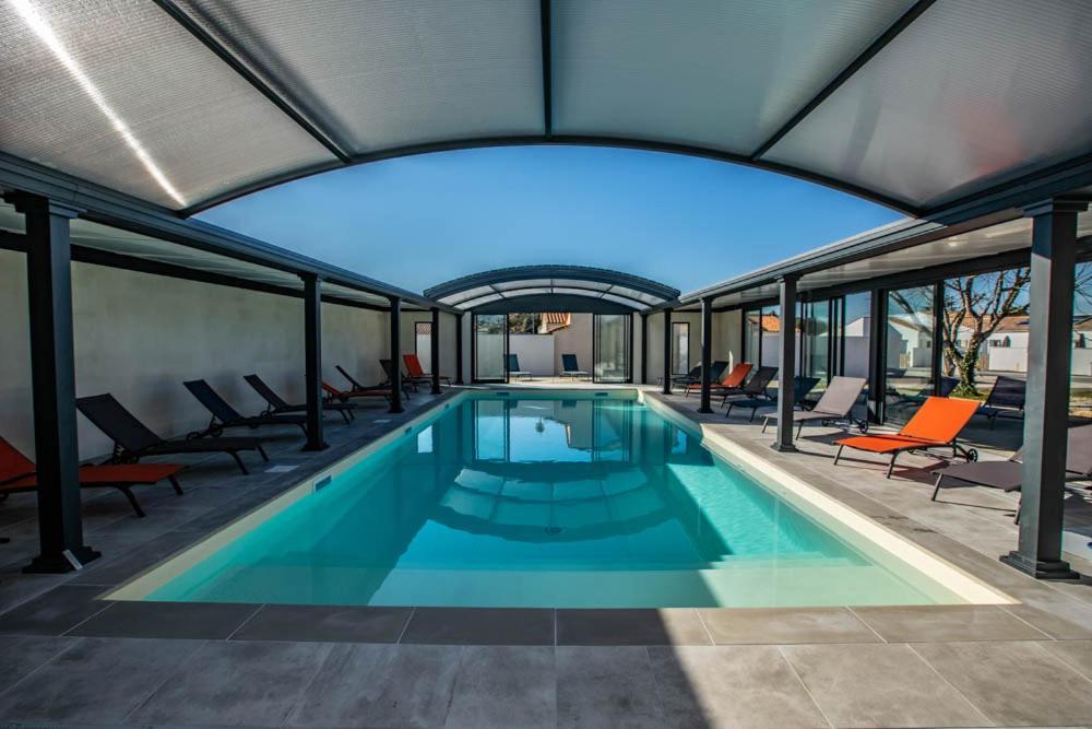 LE VAISSEAU Maison avec piscine/parking/wifi/plages 5kms Les Mathes Extérieur photo