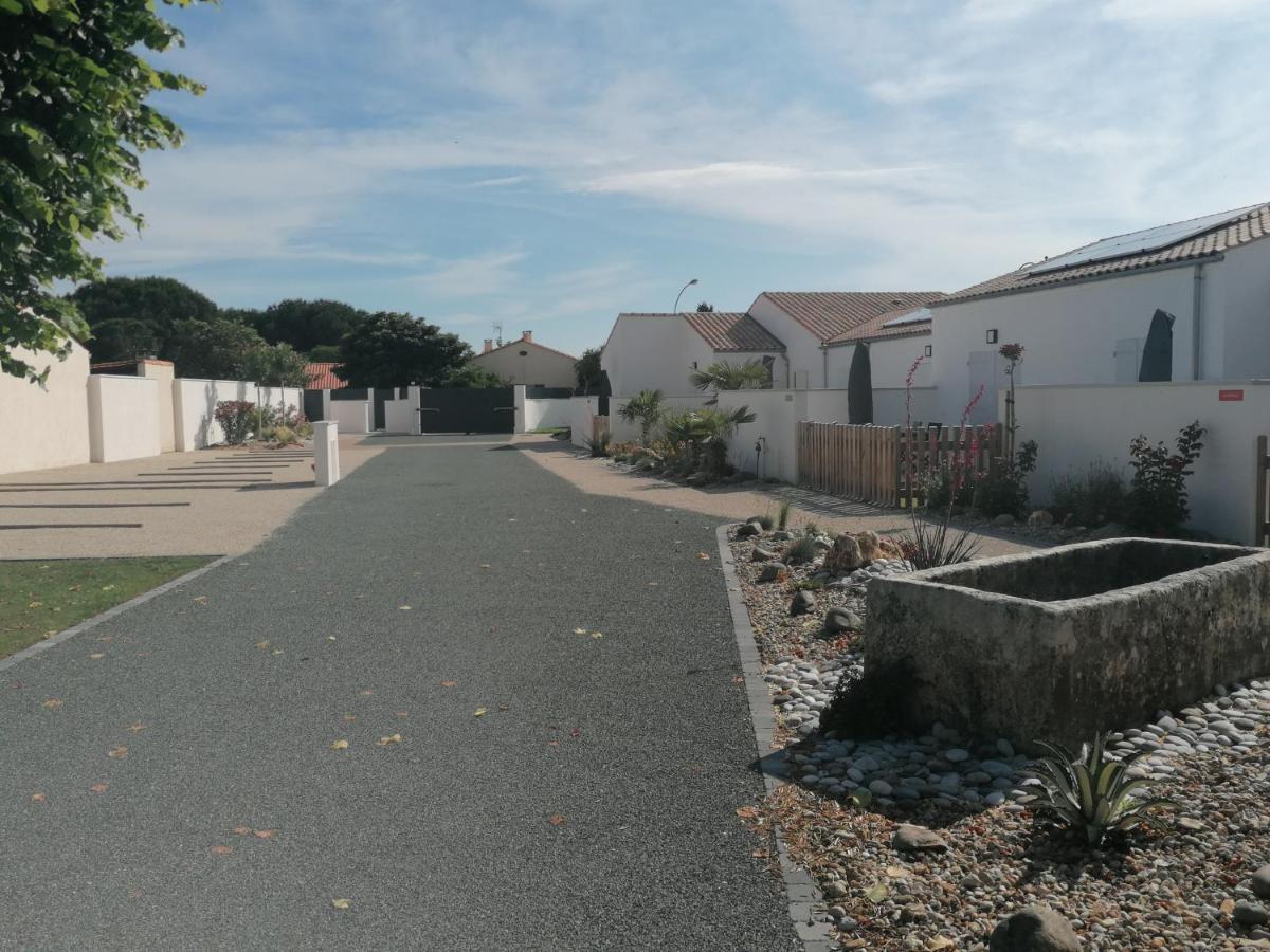 LE VAISSEAU Maison avec piscine/parking/wifi/plages 5kms Les Mathes Extérieur photo