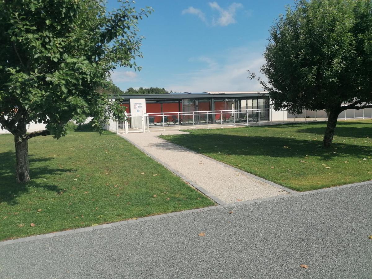 LE VAISSEAU Maison avec piscine/parking/wifi/plages 5kms Les Mathes Extérieur photo